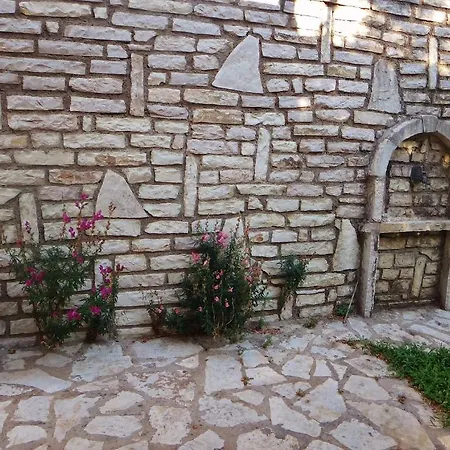 Lefkothea Apartment