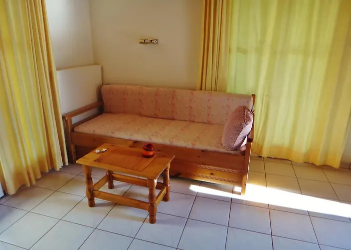 Lefkothea * Frínion